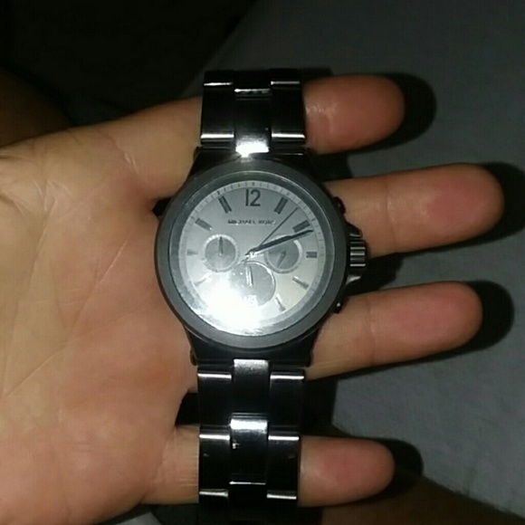 Michael Kors model number MK 8205 C - Picture 2 of 2